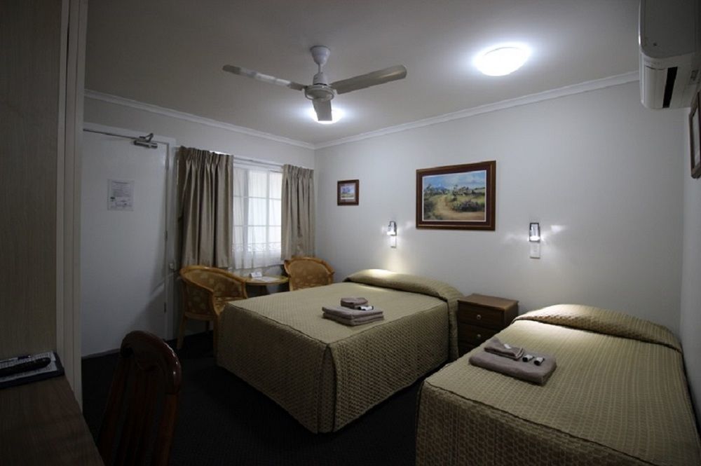 Atherton Hinterland Motel Екстер'єр фото