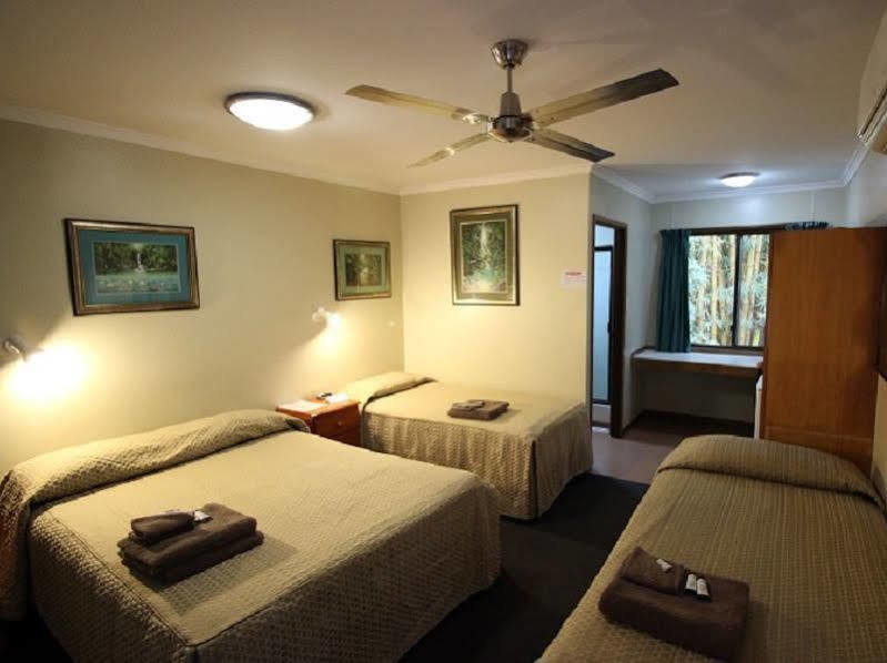 Atherton Hinterland Motel Екстер'єр фото