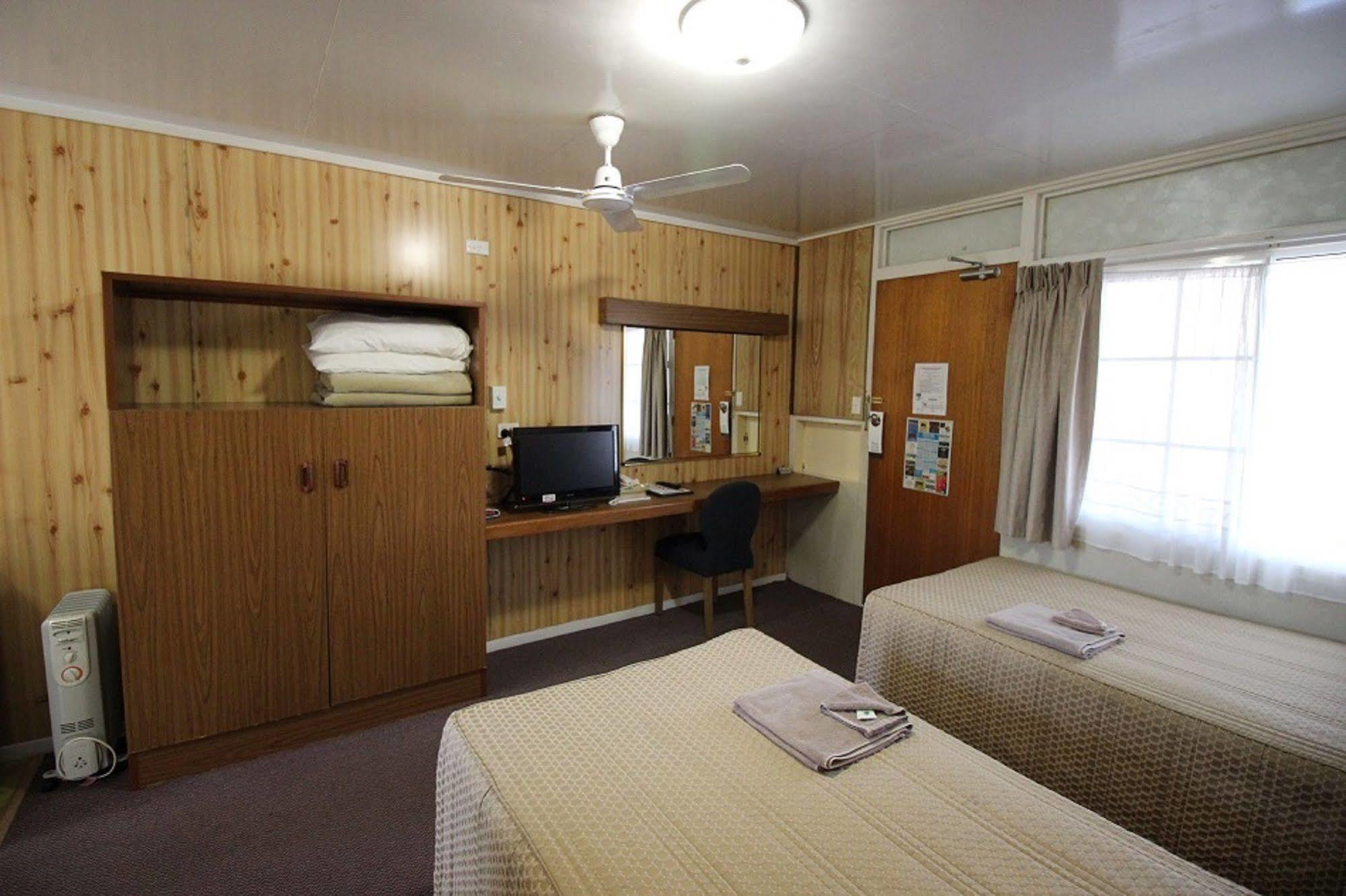 Atherton Hinterland Motel Екстер'єр фото