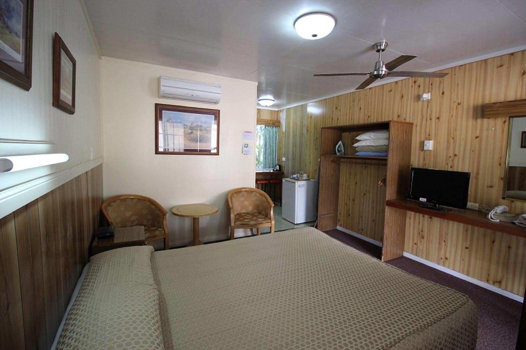 Atherton Hinterland Motel Екстер'єр фото